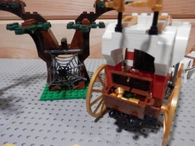 LEGO 7188 Kingdoms Castle King's Carriage Ambush With Minifigures & Instructions