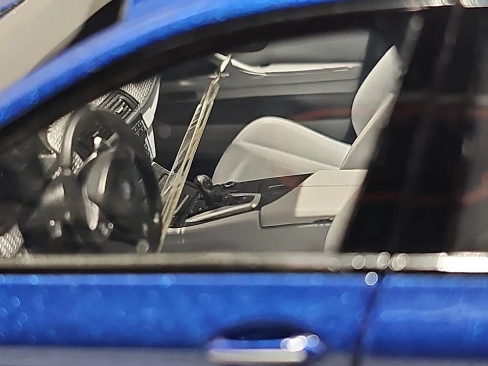 Paragon 2012 BMW M5 (F10) Monte Carlo Blue 1:18 DEALER EDITION #80432186352 - Image 4 of 4