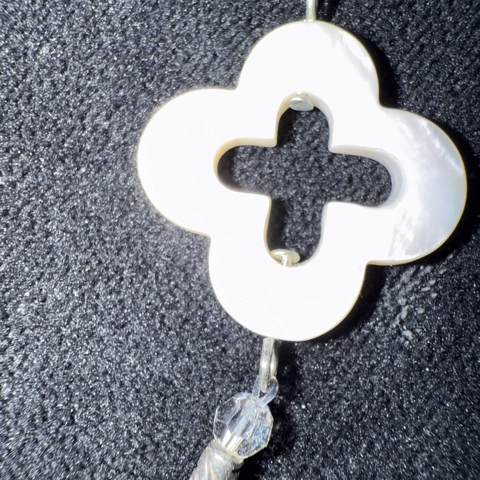 Gargantilha APOSENTADA 15,5” colar trevo Brighton madrepérola e contas de cristal - Imagem 4 de 4