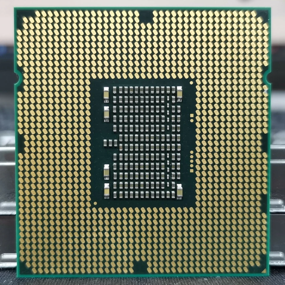 Intel Xeon DP E5606 SLC2N 2.13 GHz Quad-Core Socket LGA 1366 CPU Processo - Image 2 of 2