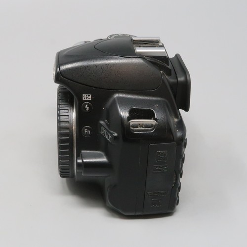 Nikon D3100 14.2MP Digital SLR Camera Body - Picture 9 of 11