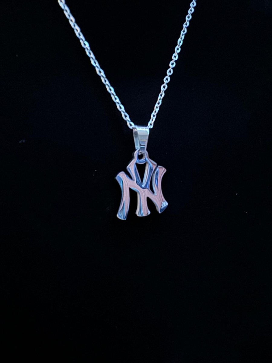 【新品】NY Yankees Pendant Necklace New York Yankees Official MLB Logo Pendant in Yellow Gold