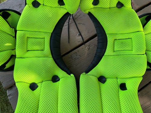 Schutt DS Flex X Large Fußball Schulterpolster Jugend 15-16” 34-36” - Bild 20 von 21