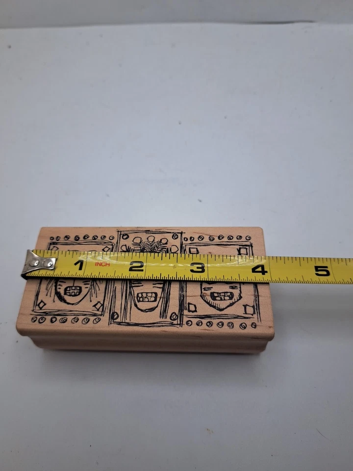 Máscaras tribales magenta jefes indígenas aborígenes montaje en madera sello de goma Canadá Foto 4 de 4