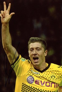 Robert Lewandowski SOCCER BVB DORTMUND autograph, IP ...