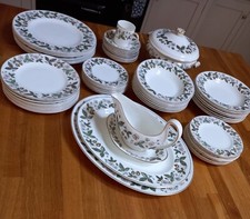 WEDGWOOD STRAWBERRY HILL BONE CHINA - INDIVIDUALLY AVAILABLE - A1 USED CONDITION