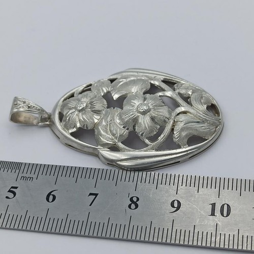 Vtg. Sterling silver 835 pendant Art Nouveau Flowers, textured silver, Germany - Picture 3 of 6
