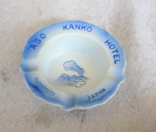 VINTAGE ASO KANKO HOTEL KUMAMOTO JAPAN ASHTRAY. MOUNT FUJI DESIGN. - Picture 2 of 5