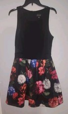 Xscape Floral Dress With Box Pleated Skirt With Mesh Sides Size 12