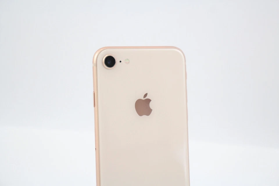 Apple iPhone 8 (Unlocked) A1863 64GB Gold Grade B Boxed - Image 3 of 4