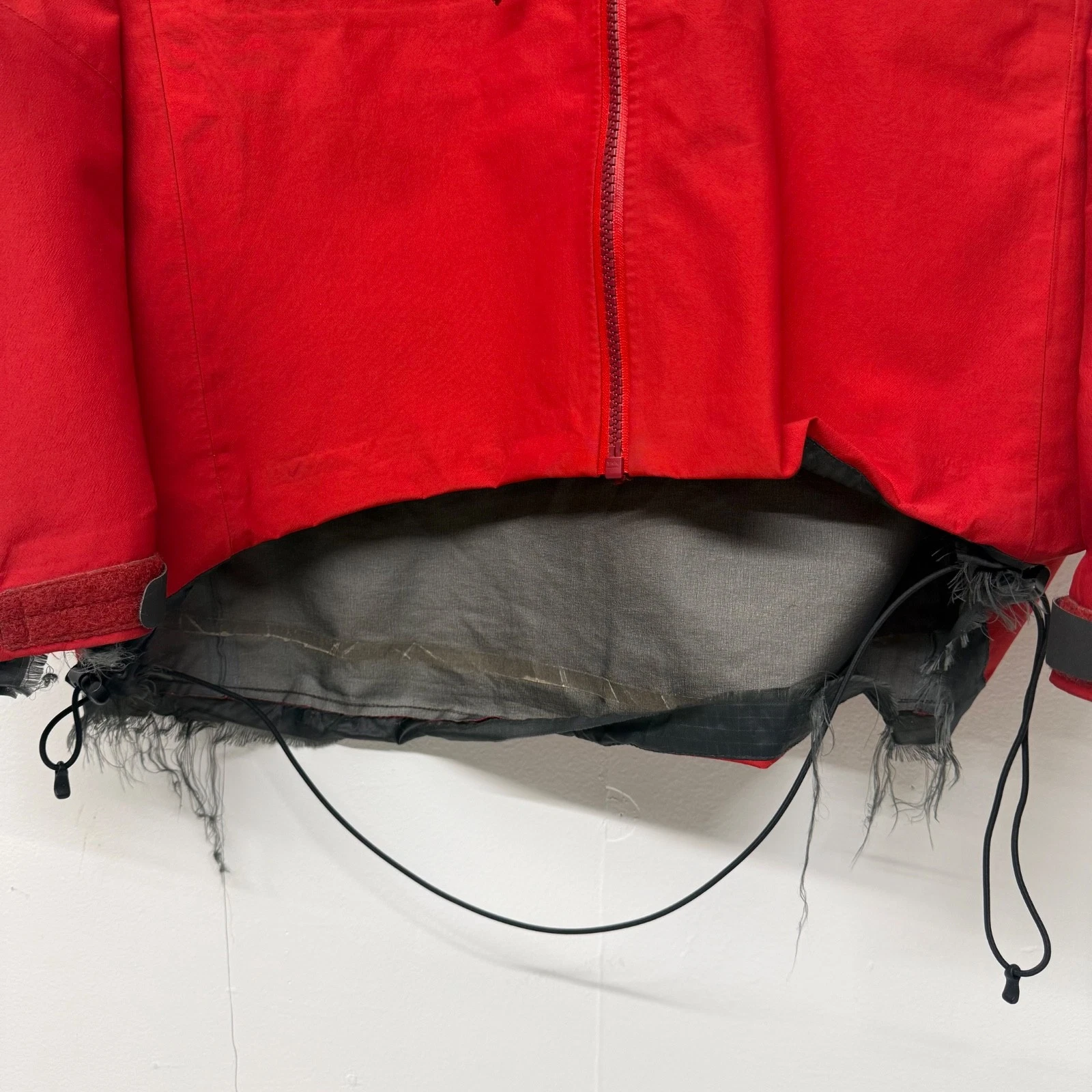 Arc'teryx Alpha SV Bordeaux Red Rain Ski Waterproof Jacket Men’s Size Small - product detail image 8