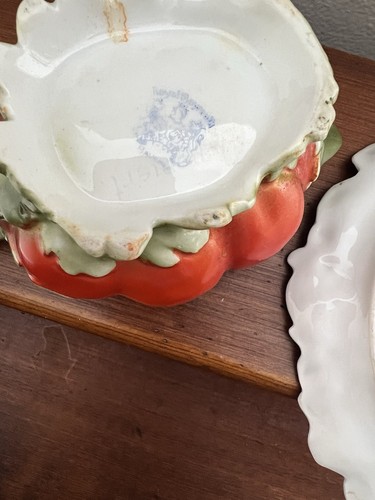 Antique Royal Bayreuth Tomato Salad Plates, Gravy Boat Serving Dishes - Picture 9 of 9