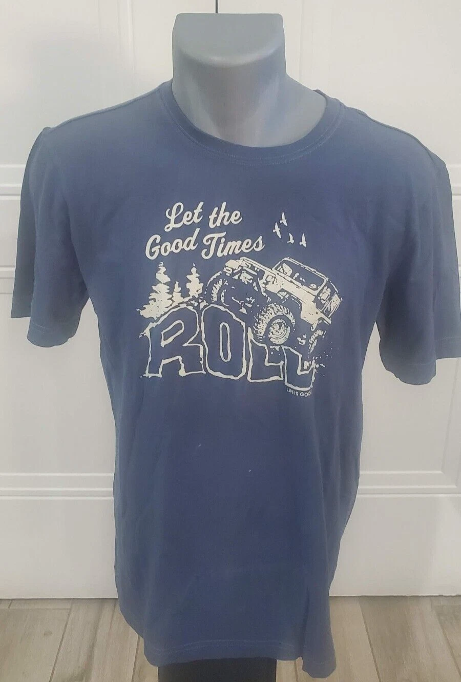 NEW Life Is Good Blue Cotton Short Sleeve Hiking/ Camping T-Shirt for Men, Small
