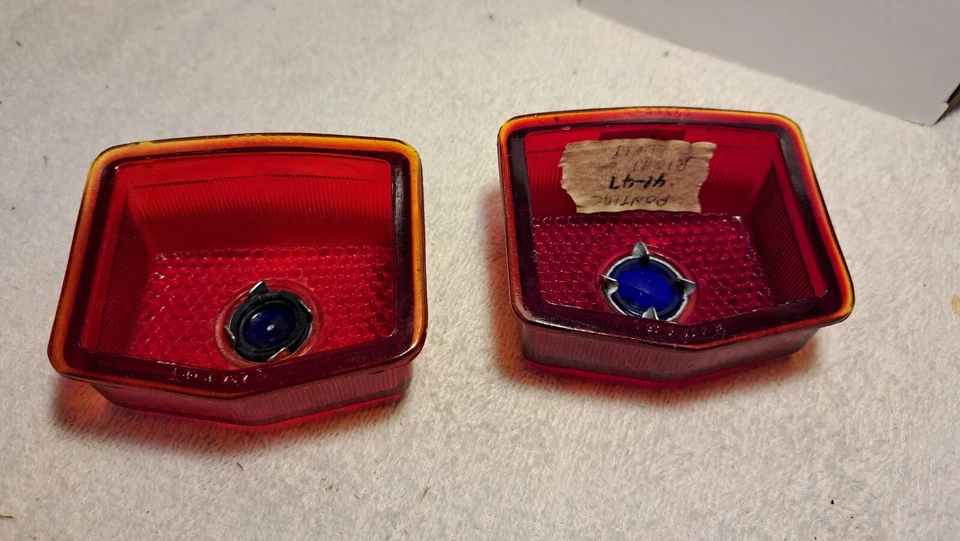 Par de lentes traseras Pontiac Lynx Eye GLASS BLUE DOT nuevas 1941 1942 1946 1947  Foto 4 de 4