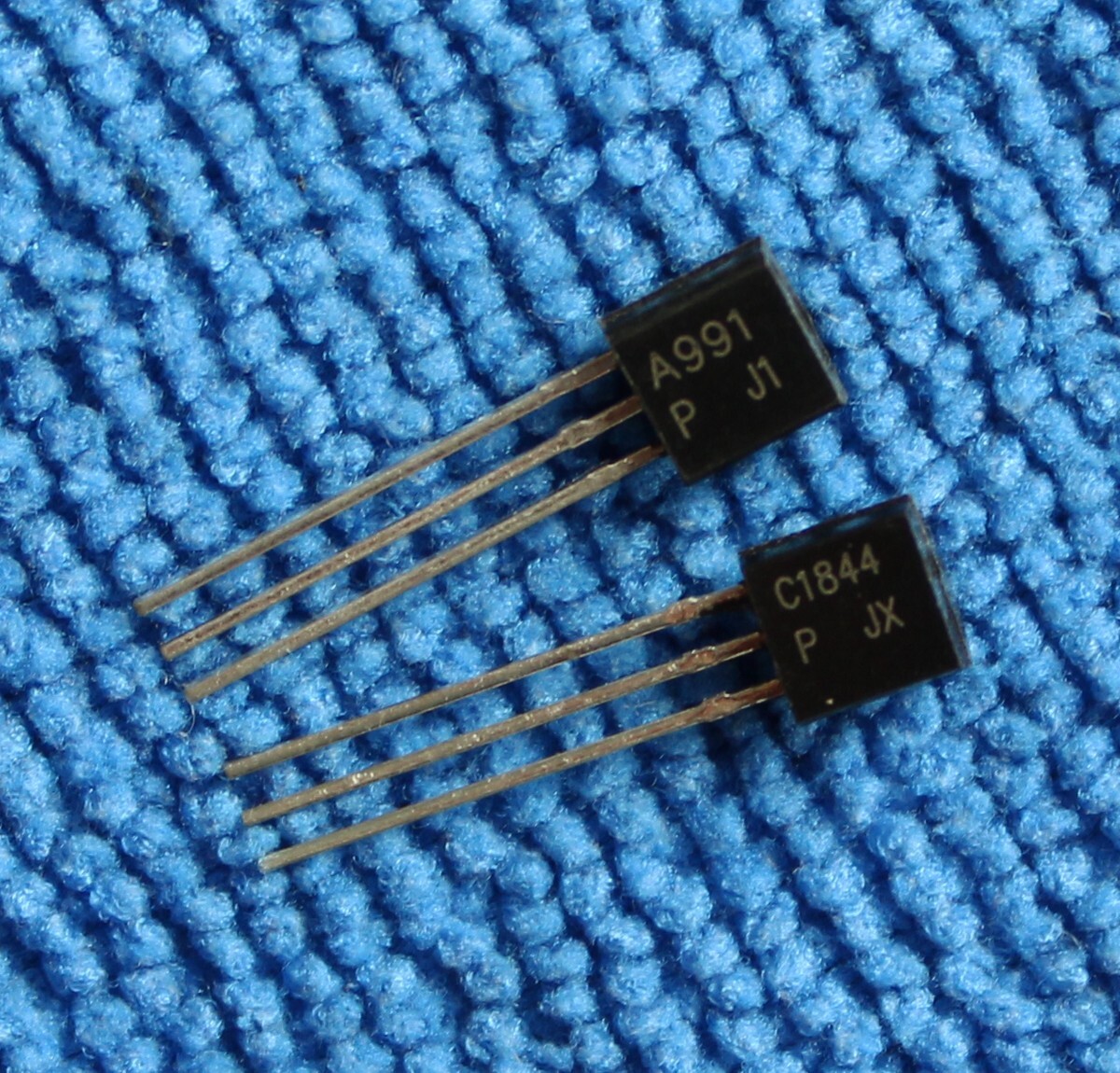 10pairs OR 20pcs A991/C1844 2SA991/2SC1844 Integrated Circuit IC TO-92 ...