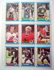 1989'S LOT OF 9 HOCKEY CARDS + 1 PLASTIC SHEET FOR COLLECTORS ALBUM.