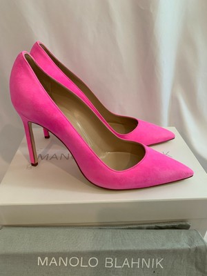 dark pink pumps