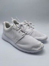 all white roshes mens