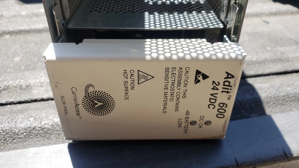 Carrier Access Adit 600 60Hz Ethernet 120 VAC TDM CHASIS WITH DC POWER ( F-RACK) - Image 2 of 4