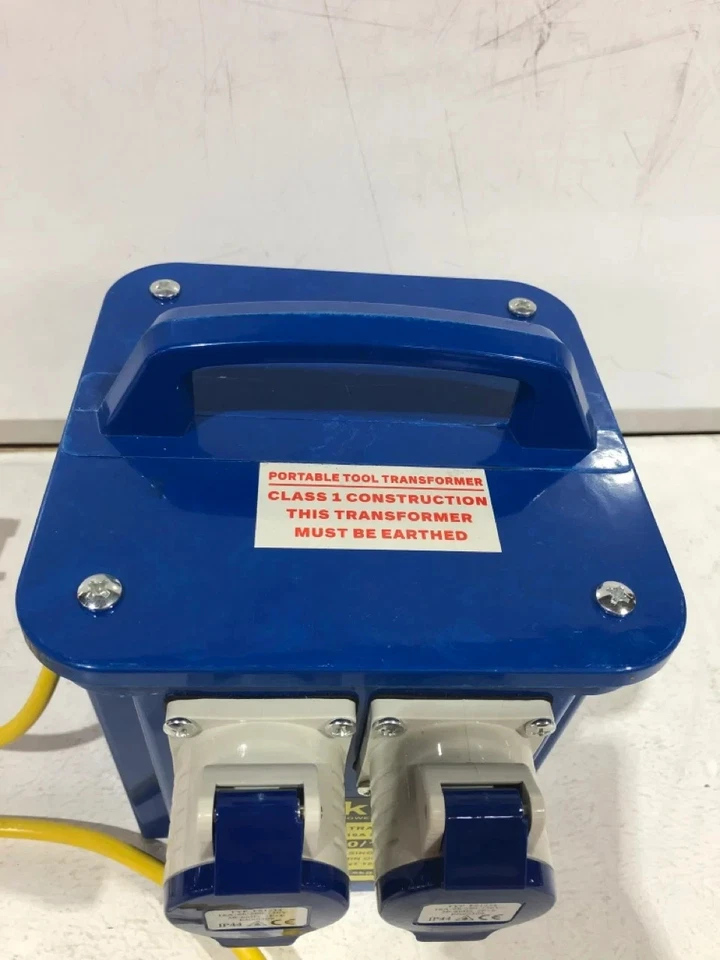 3.3 KVA Site Transformer Step Up 2 x 16A 230V Socket 110 to 230 Volt DYNATEX - Image 2 of 4