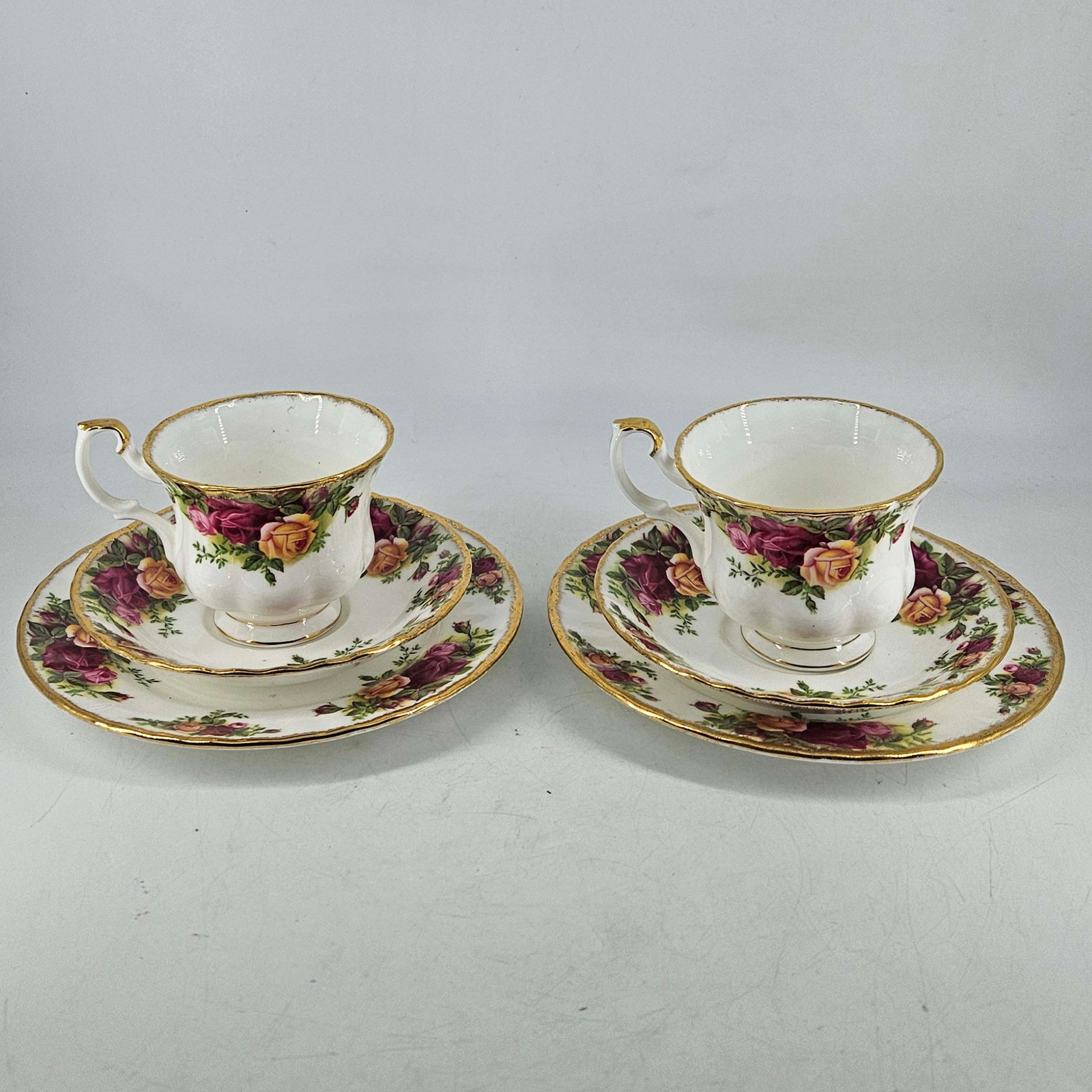 Royal Albert Old Country Roses Set Of 2 Footed Tea Cup & Saucer Dessert plate