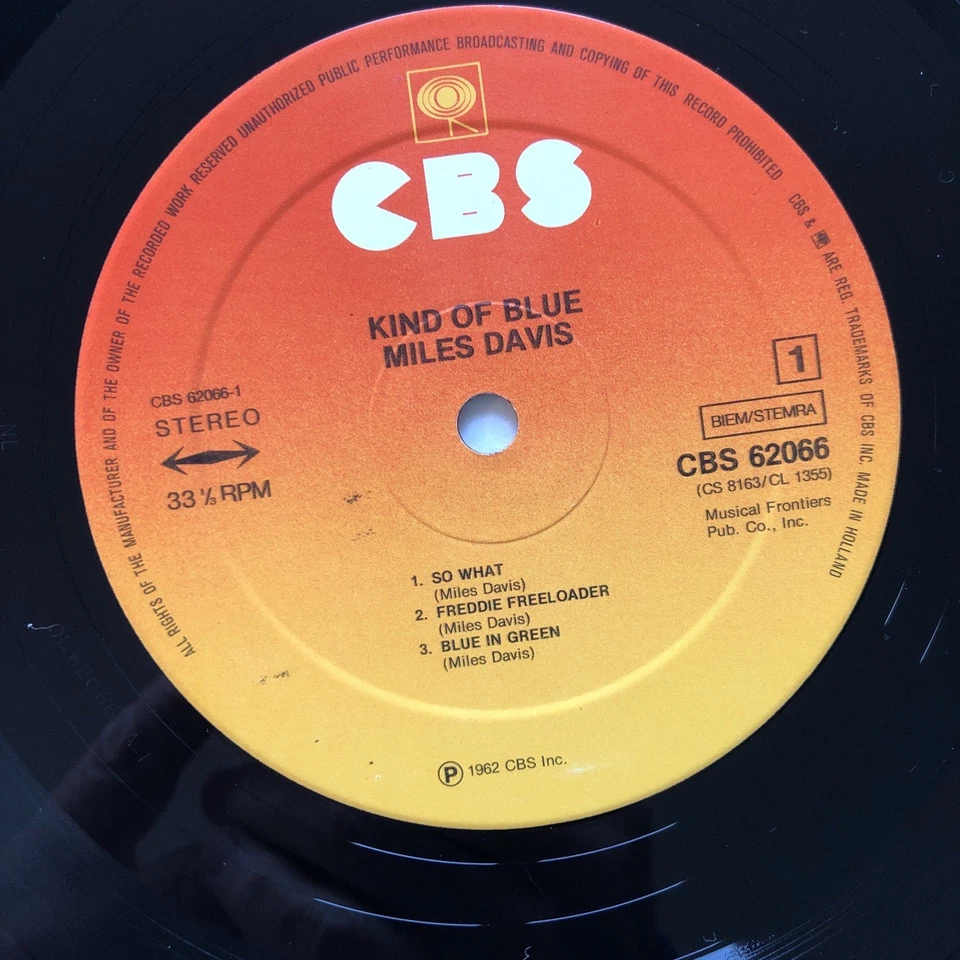 MILES DAVIS - KIND OF BLUE - Pressage CBS Europe 1978 - - Photo 4/4