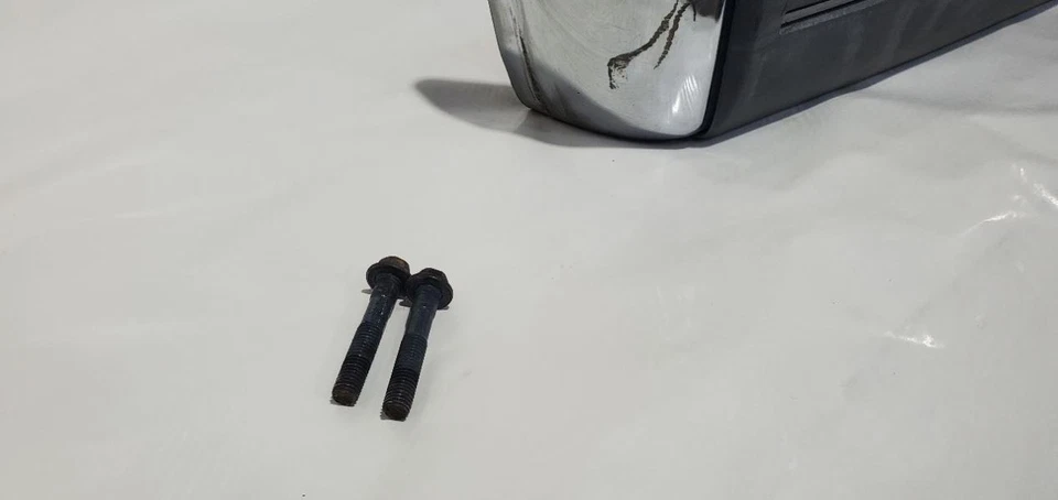 Parachoques trasero cromado OEM 1984 1985 1986 1987 1988 1989 Lincoln Mark VII Foto 2 de 4