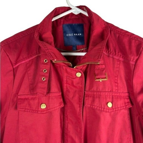 Cole Haan Women's Large Red Jacket Lightweight Rain Jacket Buckle Neck Detail - Picture 3 of 12
