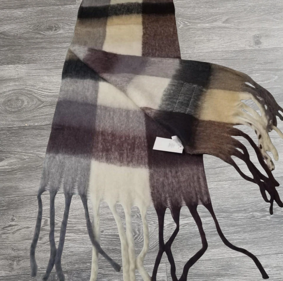 Scarf - Image 4 of 4