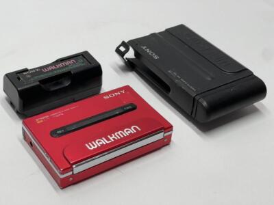 SONY ソニー ウォークマン WM-501 電池ケース 充電器 ジャンク ソニーウォークマン WM-501 ジャンク品本体 充電器 電池 カバー ケース付