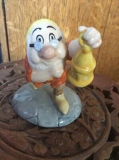 Royal Doulton Schneewittchen & 7 Zwerge Figur "DOC MIT LATERNE" SW19