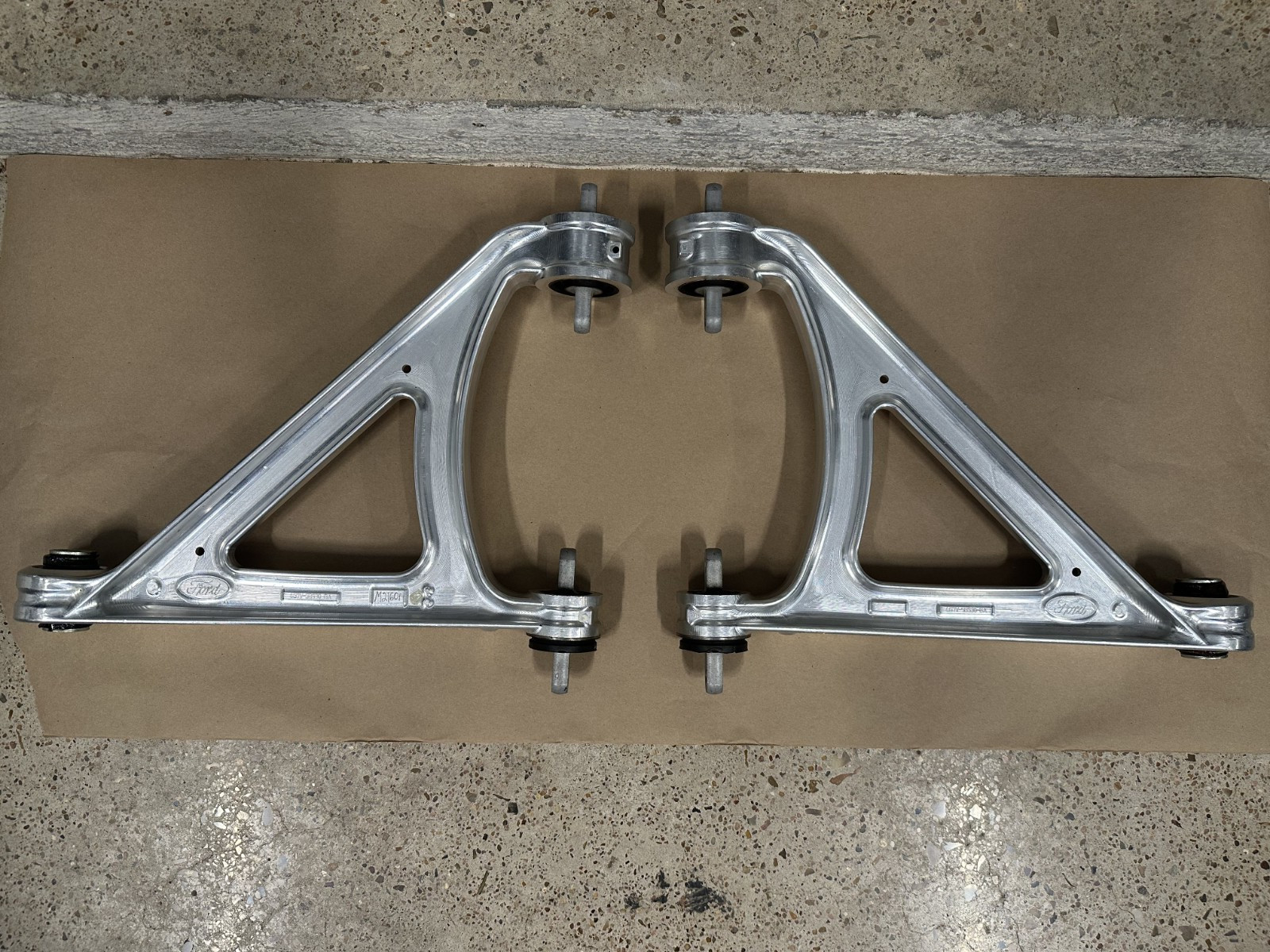 2005 2006 Ford GT Supercar OEM billet aluminum lower rear control arms pair new