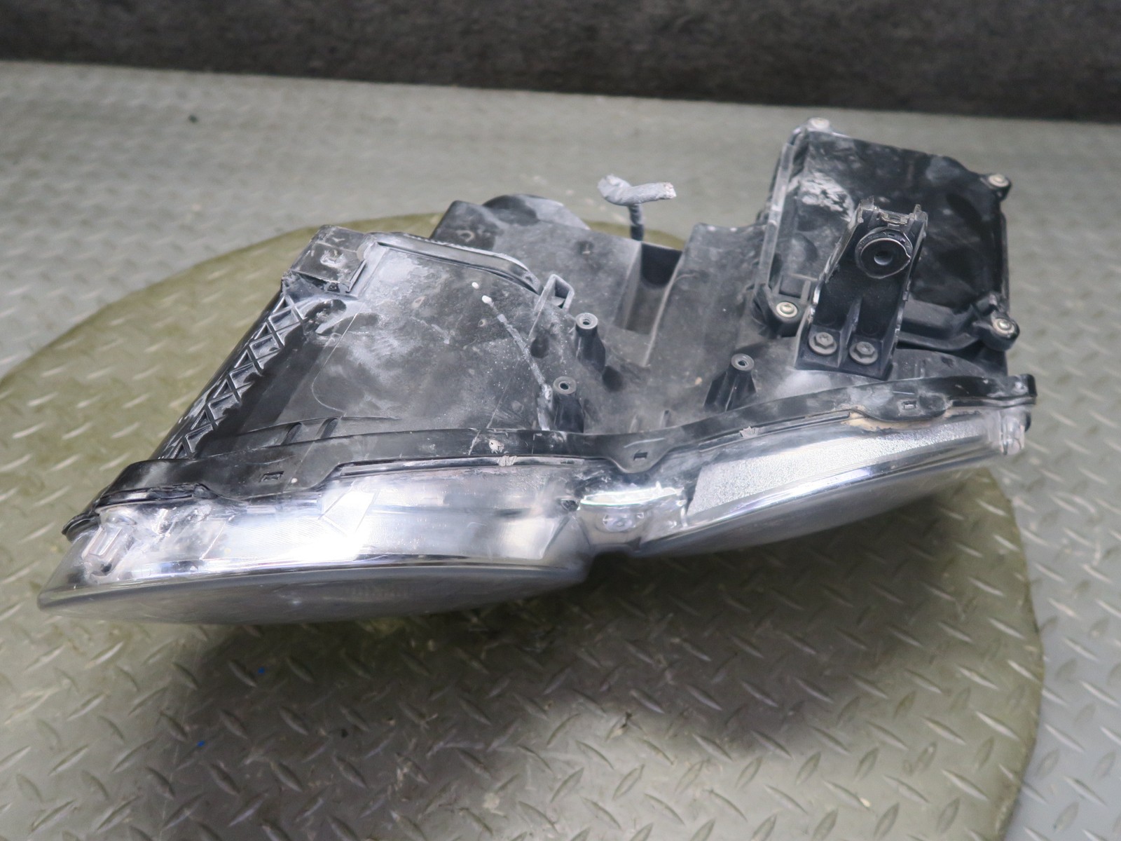 2006-2012 BENTLEY CONTINENTAL FLYING SPUR FRONT RIGHT XENON HID HEADLIGHT LAMP