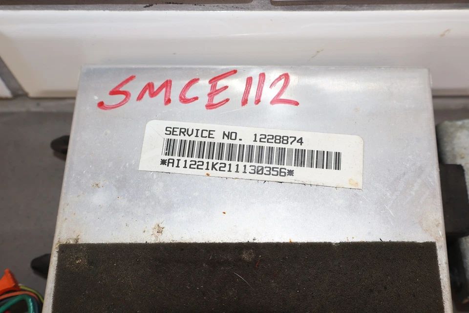 91-92 C4 Corvette Air Bag Control Module (Center Dash) W/Harness & Sensors Foto 3 de 4