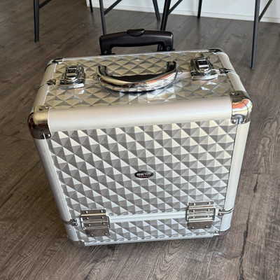 BRIAR Silver Metal Rolling Makeup Trolley Case w/ Retractable Handle & Latches