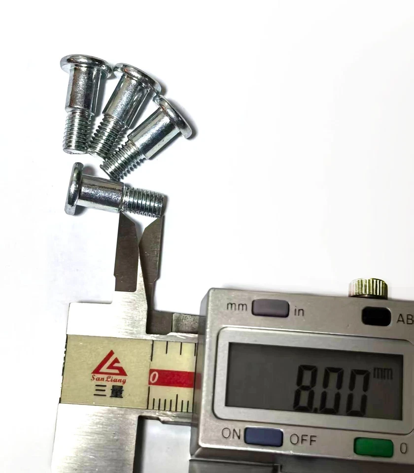 Step Screws M5*6*8mm steel For Axial SCX6 1/6 Front steering hub spindle - Image 2 of 4