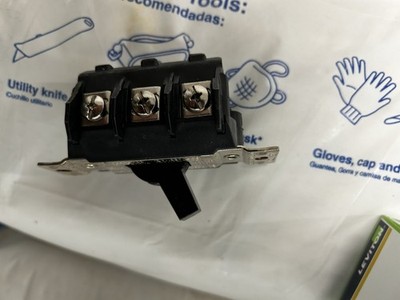 Three Pole Switch