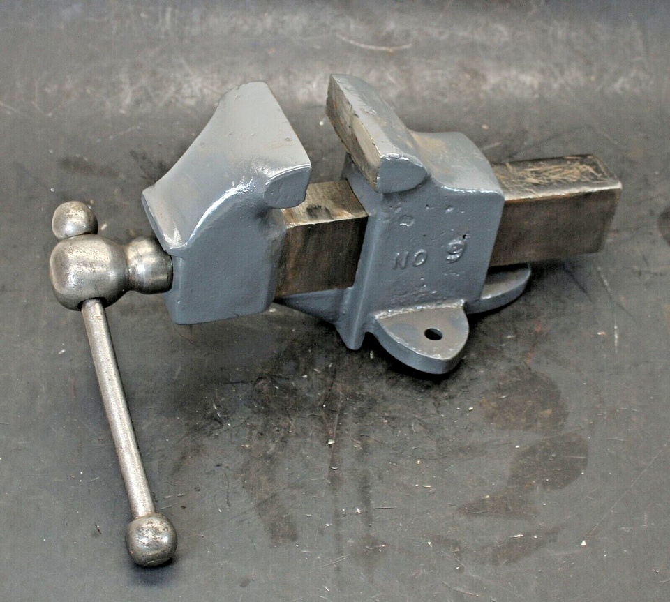 Vice Scale American Scale No 9 Bench Vise w/ 3