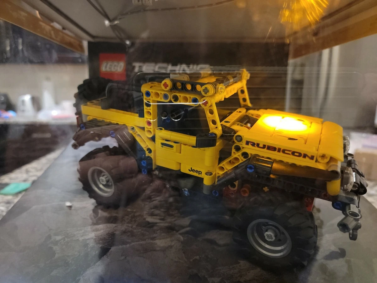 LEGO Target exclusive Jeep store display SEE DETAILS LEDs working