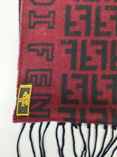 Bufandas bufanda de invierno Fendi genuinas vintage estampadas negras/granate de lana - Imagen 6 de 6