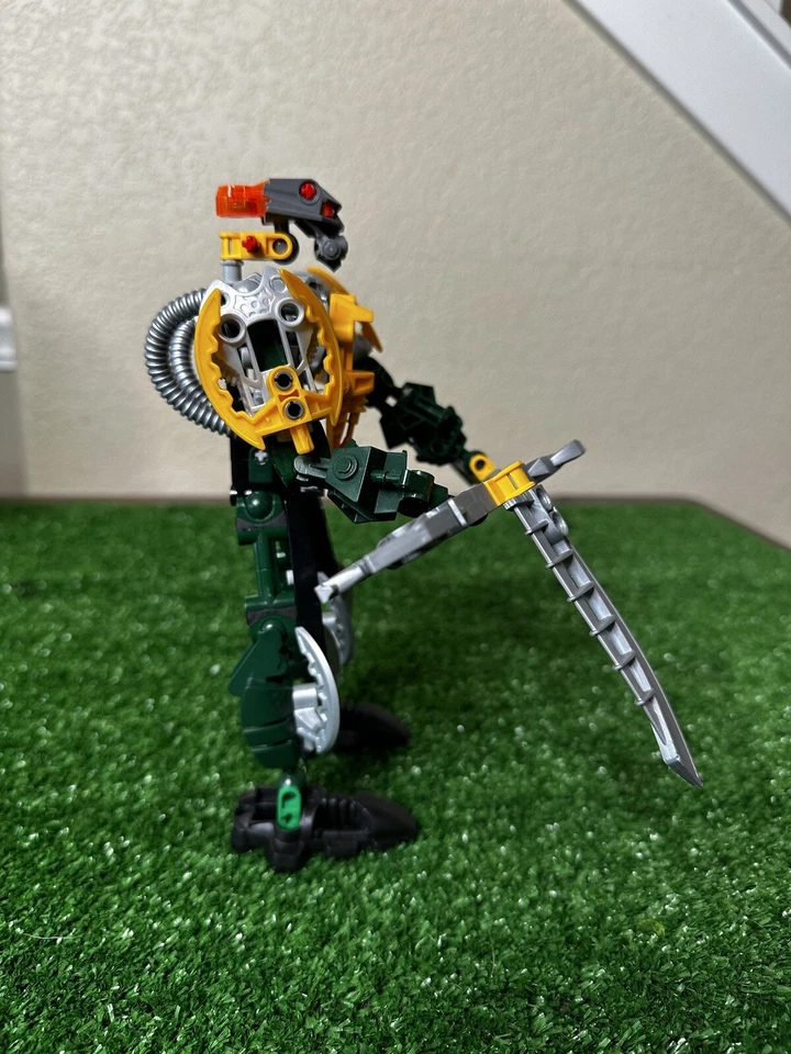 LEGO Bionicle TOA Mahri Hewkii faltan algunas piezas pero montado Foto 3 de 4