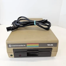 Commodore 64 Floppy Disk Drive: Model 1541 Powers on 