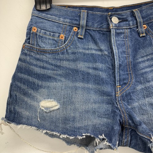 Levi’s 501 size 25 Women’s Blue Distressed Denim Raw Hem Cutoff Jean Shorts - Picture 2 of 7