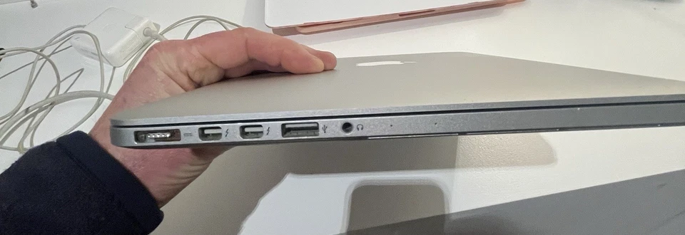 MacBook Pro 13.3" A1502 (Late 2013) i5 8GB RAM 500GB SSD - same day dispatch! - Image 4 of 4