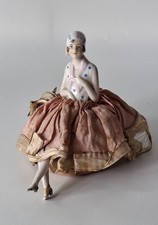 ART DECO HAND PAINTED 1920-30s PORCELAIN HALF DOLL IN ORIGINAL DRESS. 538