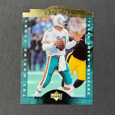 1996 Collector's Choice #CA5 Dan Marino Dan Marino: A Cut Above Miami Dolphins
