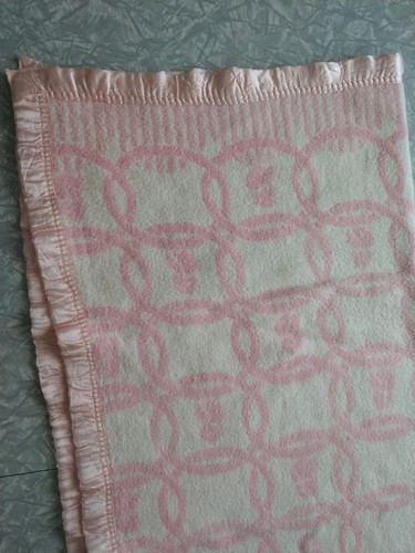 Vintage 40s Esmond Baby Girl Blanket Pink Soft Wool Satin Trim Crib Reversible - Picture 12 of 24