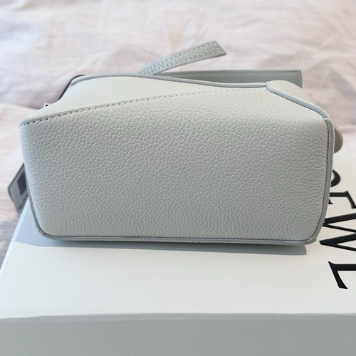 Loewe Mini Puzzle Bag in Soft Grained Calfskin Soft White NWT AUTHENTIC $2650 - Picture 9 of 14