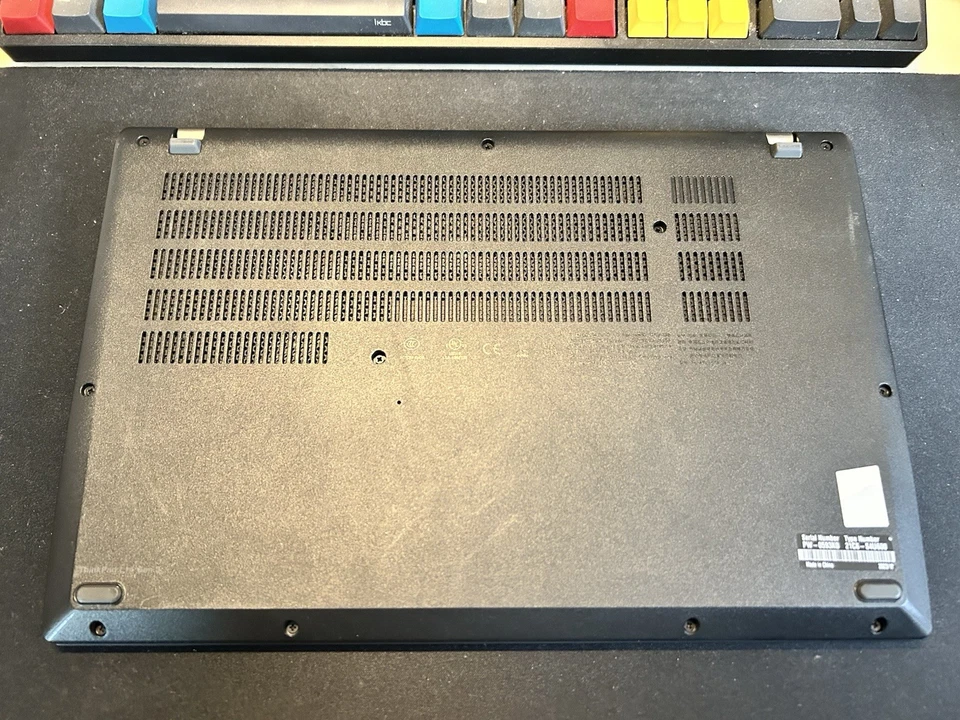 Lenovo ThinkPad L14 Gen 3 14 FHD Táctil - Ryzen5 Pro 5675U - 16GB RAM - 512GB SSD Foto 3 de 4