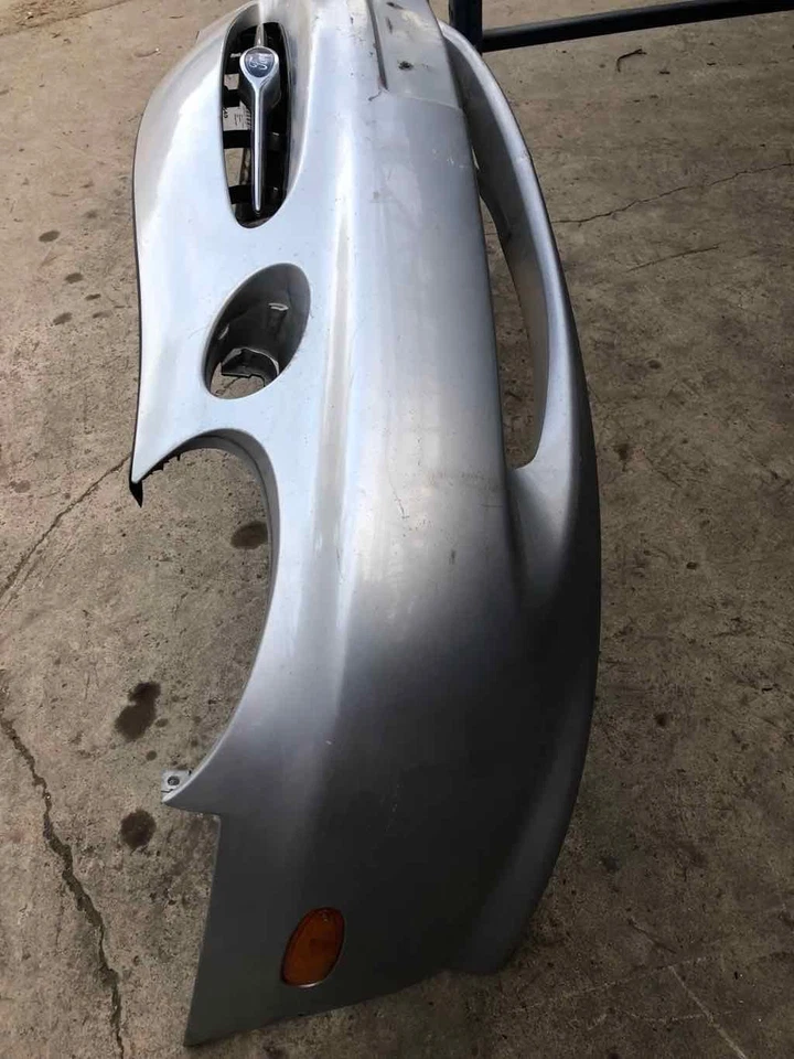 Cubierta de parachoques delantero Ford Taurus 1998-1999 código de pintura TS plateado escarcha metálico Foto 4 de 4